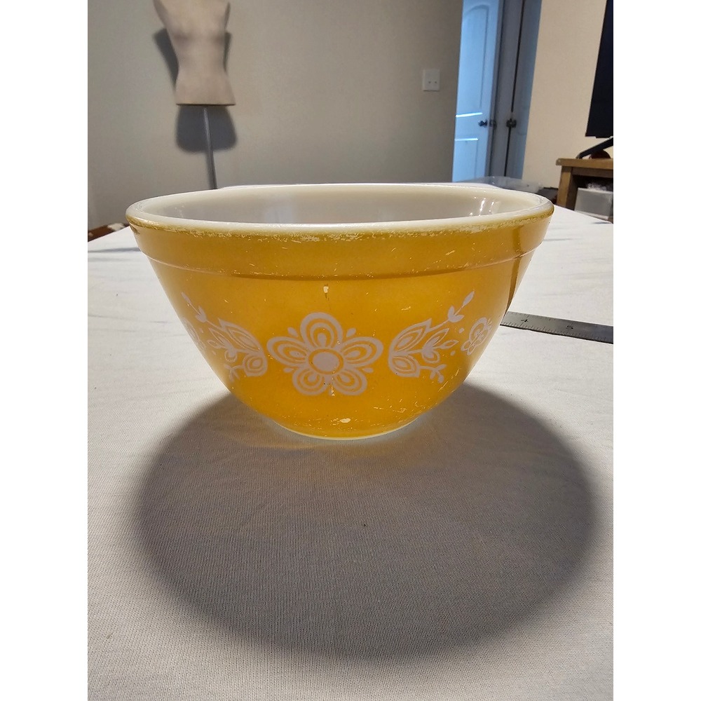 Pyrex 401 Butterfly Gold Mixing Bowl 750ml Mustard Yellow Vintage Milk Glass USA